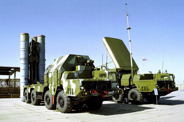 Un système de missiles anti-aériens russes S-300, quelque part en Russie, à une date non spécifiée. PHOTO ARCHIVES AP