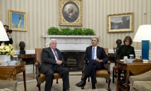 Le-president-americain-Barack-Obama-d-et-le-president-palestien-Mahmoud-Abbas-dans-le-bureau-oval-de-la-Maison-Blanche-a-Washington-le-17-mars