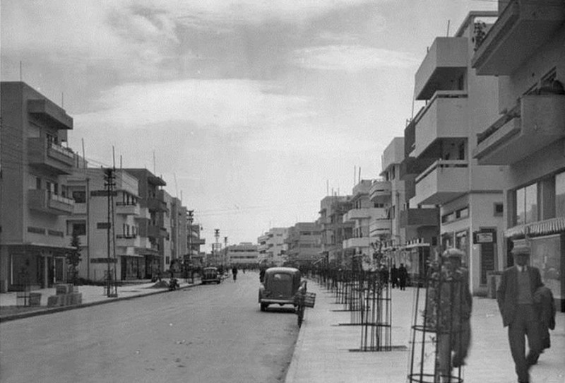 Rehov Dizengoff dans les années 30.