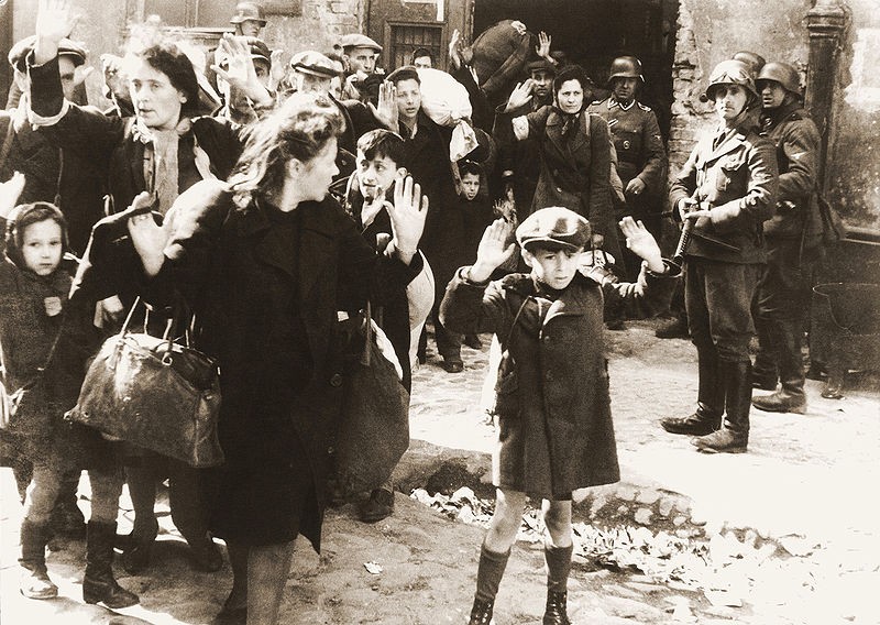 Le soulèvement du ghetto de Varsovie  (Crédit : Musée du mémorial de l'Holocauste aux Etats-Unis, Wikimedia Commons)
