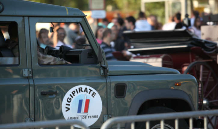 Vehicule-Vigipirate-armée