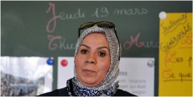 Eaunes (Hautes Garonne), le 19 mars 2015. Latifa Ibn Ziaten parlant aux enfants dans une école. © AFP PHOTO/ PASCAL PAVANI 