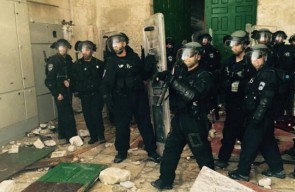 Une force de police intervient à la mosquée Al-Aqsa en juillet 2015 – Crédit photo : Porte-parole de la police