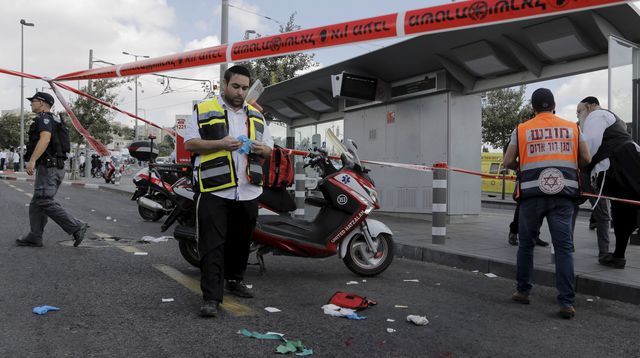 Un juif orthodoxe a été poignardé par un Palestinien ce jeudi à Jérusalem. REUTERS/Ammar Awa