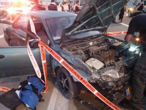 La voiture du terroriste – Crédit photo : Porte-parole du conseil régional du Goush Etzion