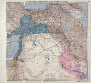 La carte de l’accord Sykes-Picot avec la signature des deux négociateurs (en bas à droite)