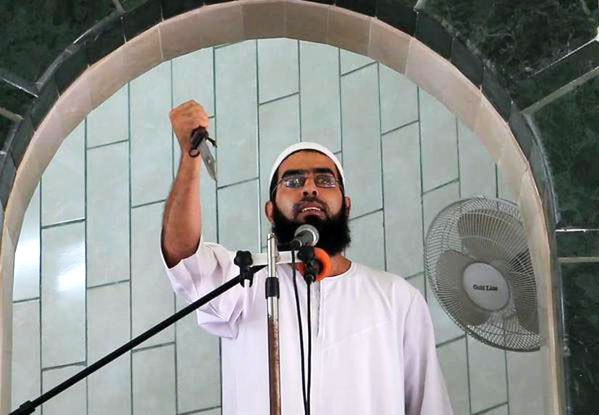 «Frappez, frappez, frappez !» : un imam de Gaza exhorte à tuer les Juifs
