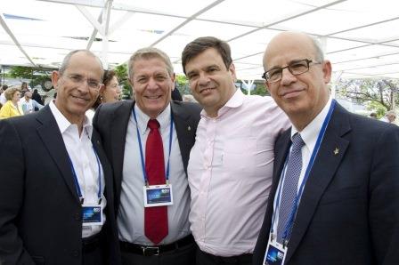 De gauche à droite: Pr. Moshé Zviran, doyen de la Faculté de Gestion, Dr. Giora Yaron, président du Conseil exécutif de l’Université de Tel-Aviv, Jeremy Coller, Pr. Joseph Klafter, président de l’Université de Tel-Aviv.