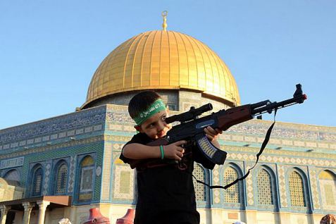 Un enfant palestinien endoctriné par le Hamas sur le Mont du Temple