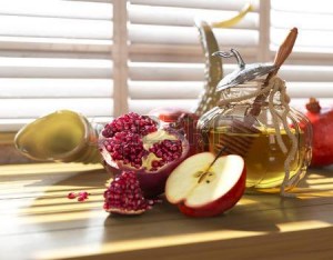 pot-de-miel-et-aux-pommes-de-grenade-pour-nouvel-an-juif-rosh-hashanah-vacances