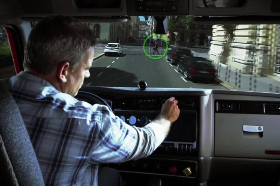 Avec son nouveau partenaire américain Delphi Automotive PLC, Mobileye a pour projet de sortir une première série de voitures autonomes en 2019, grillant ainsi la politesse à de nombreux concurrents. © Mobileye 