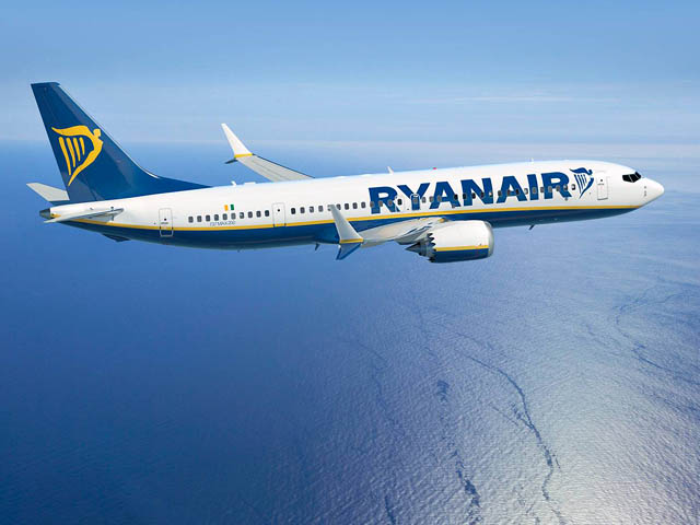 Ryanair-MAX-200
