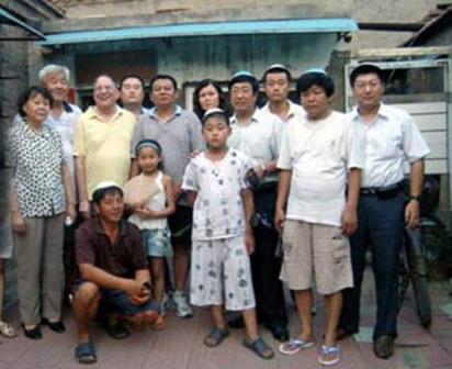 Descendants des Juifs de Kaïfeng (source Univers Torah.com) 