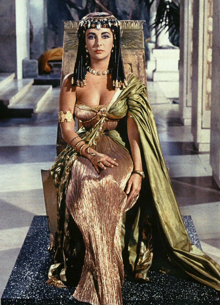 Elizabeth Taylor dans la peau de la rein Cléopâtre, en 1960.